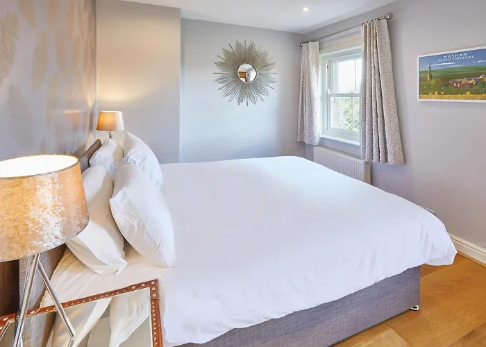 Hébergement de vacances Host & - River View