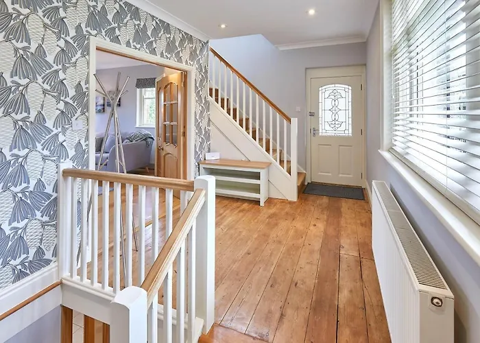 Host & - River View * Masham