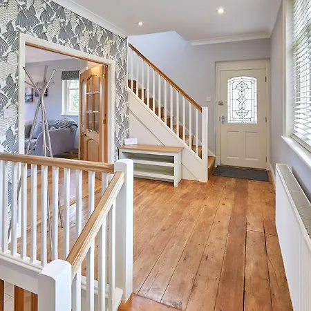 Host & - River View * Masham